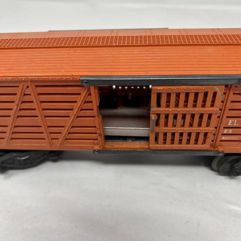Vintage O-Scale Lionel Train Cars Lot of 4 Boxcar Spotlight & Cattle Car Gondola